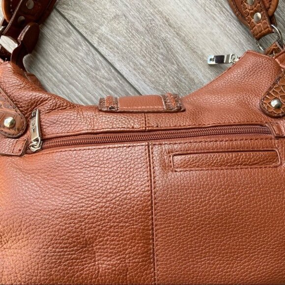 MC Old Town Leather Hobo Bag - Picture 6 of 16